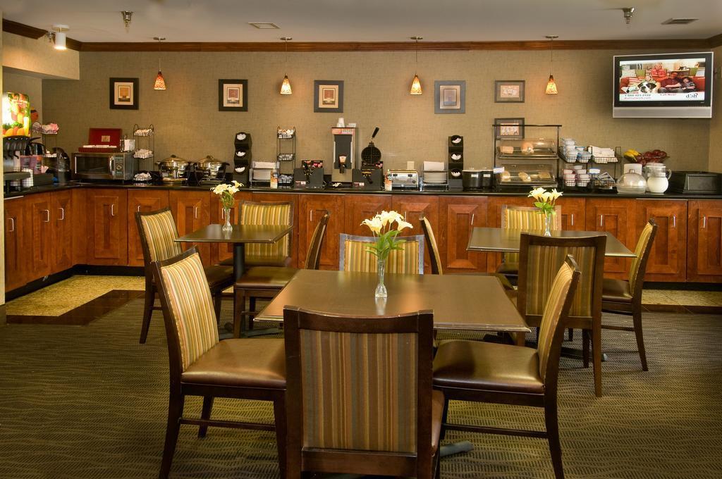 Gateway Inn Dulles Airport Sterling Ngoại thất bức ảnh