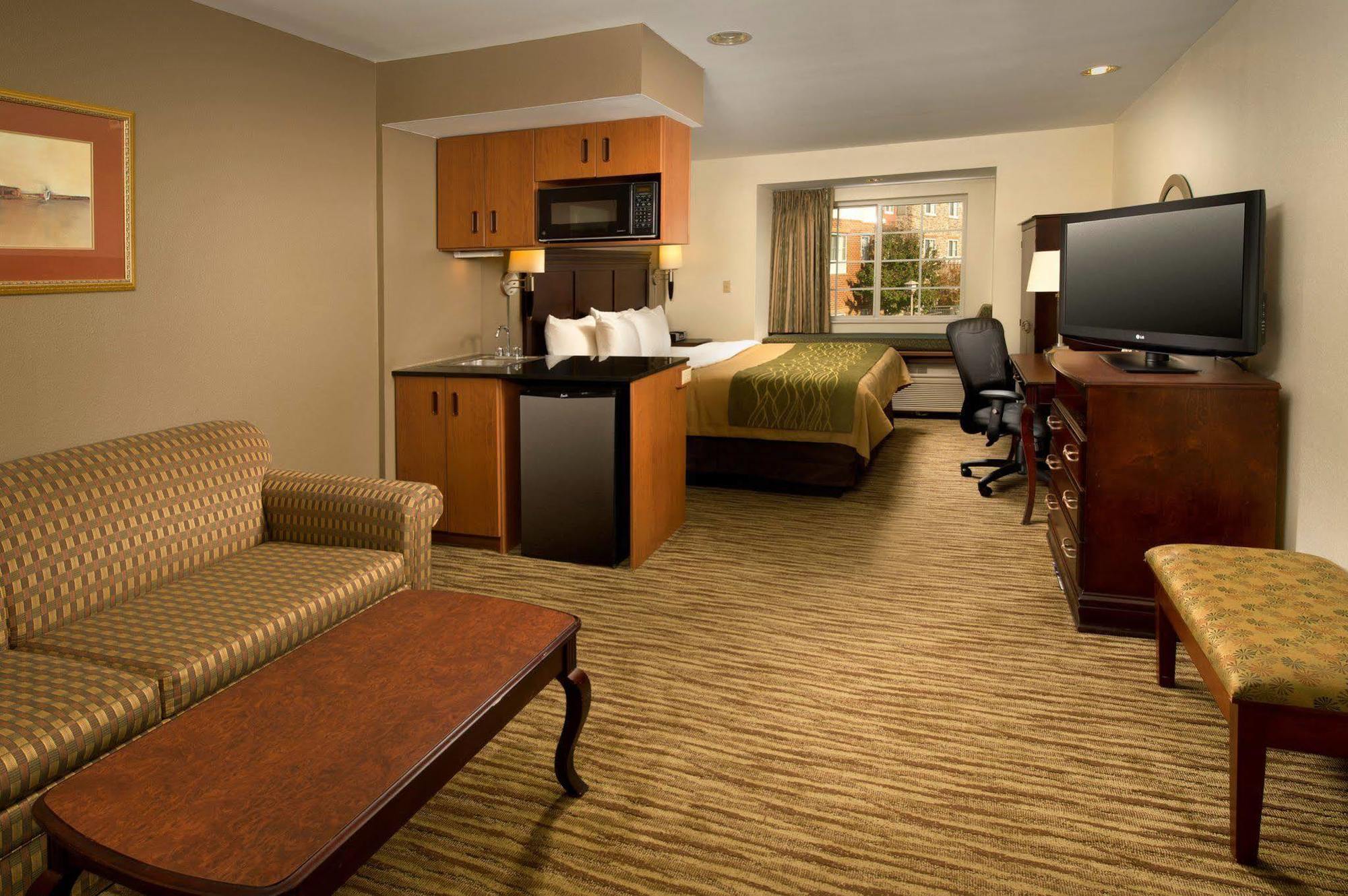 Gateway Inn Dulles Airport Sterling Ngoại thất bức ảnh